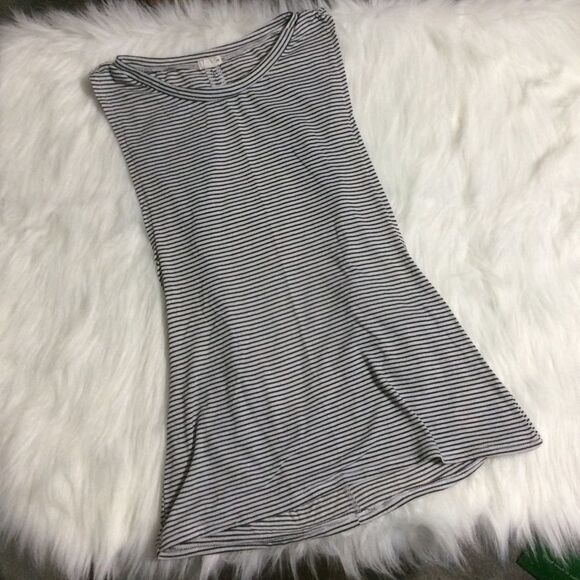 Garage Cut-Out Tank - Picture 2 of 7